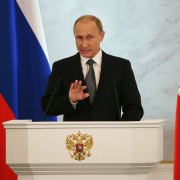 Путин не се огъва за Украйна въпреки икономическата криза