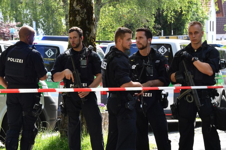 Мъжът влязъл в бара в 22 30 часа местно време