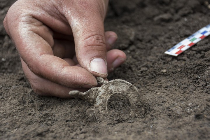 Огледалата са изработени от олово като три от тях са